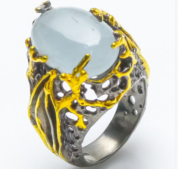 Авторский перстень с аквамарином ручной работы из черного серебра и золота