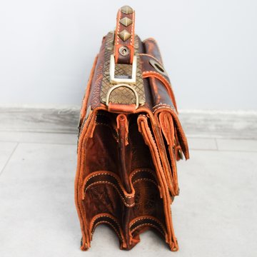 сумка-портфель уникального дизайна из натуральной кожи